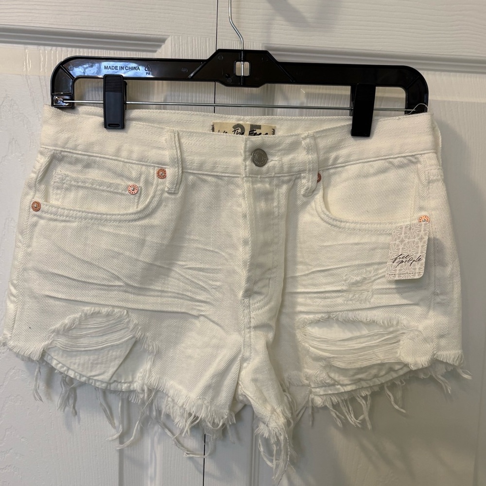 NWT We the Free White Cut-off short